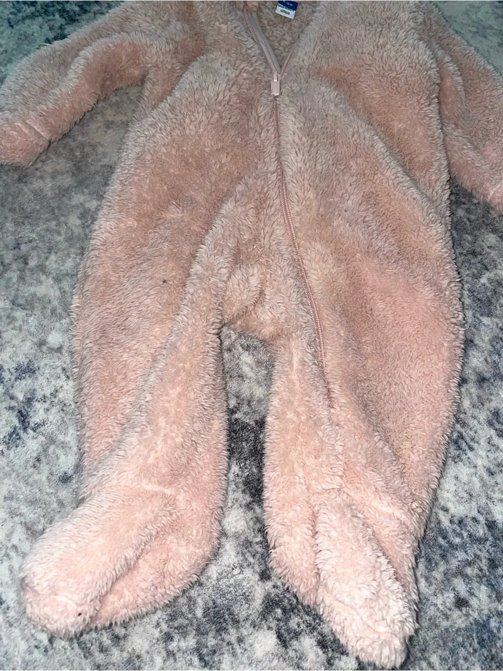 Old navy fuzzy bear onesie size 6-12 months
